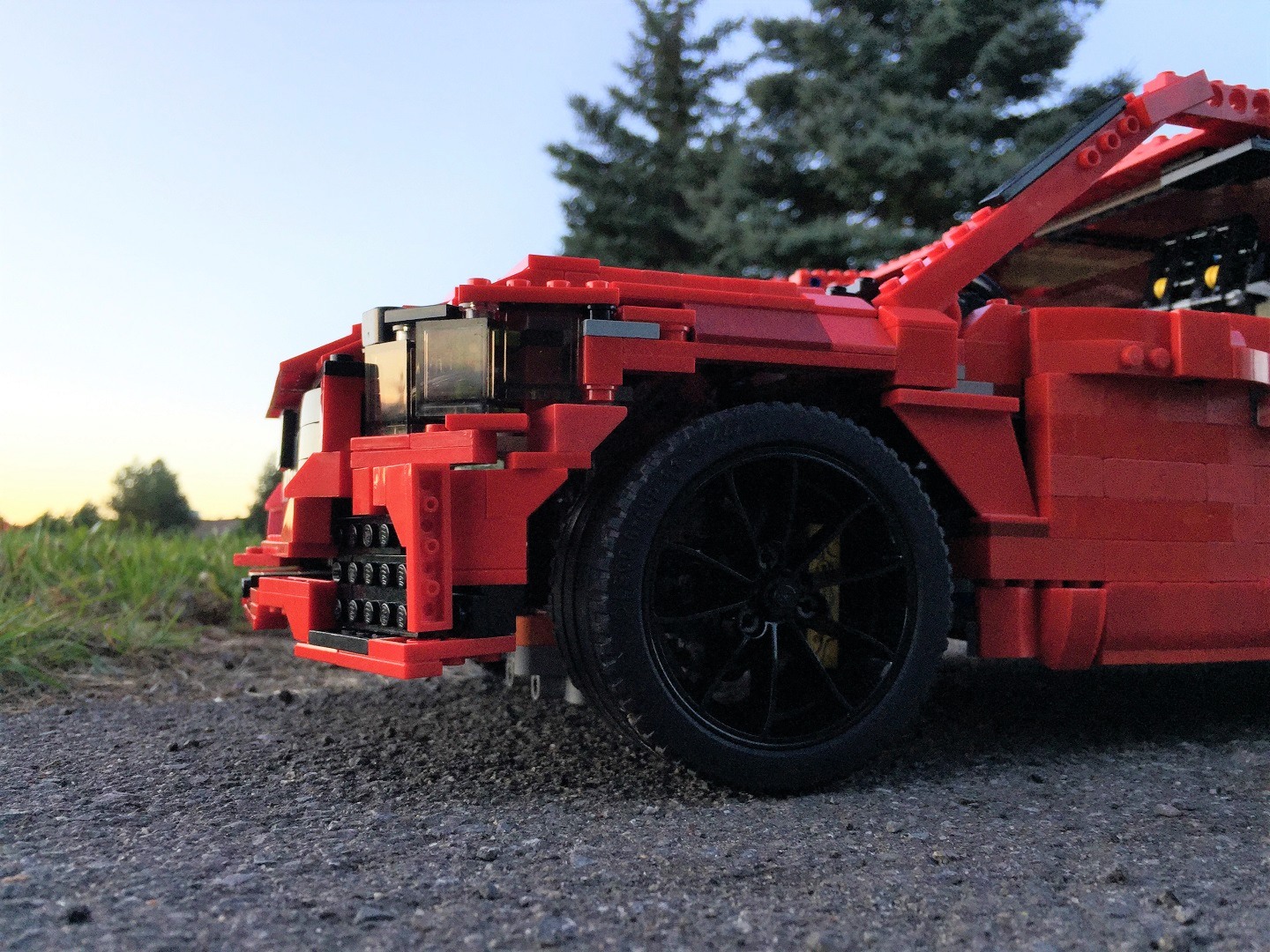 AXI Phantom M front detail